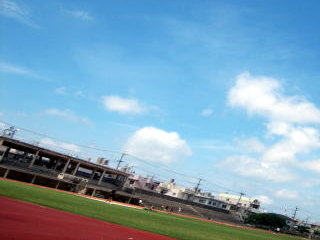名護市営陸上競技場